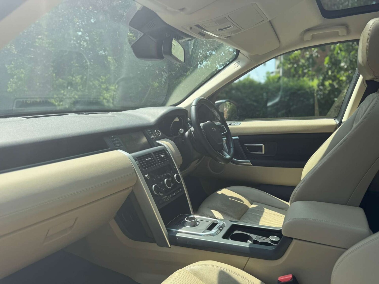 Used Land Rover Discovery Sport 2015 for sale - 77353616: Photo 6