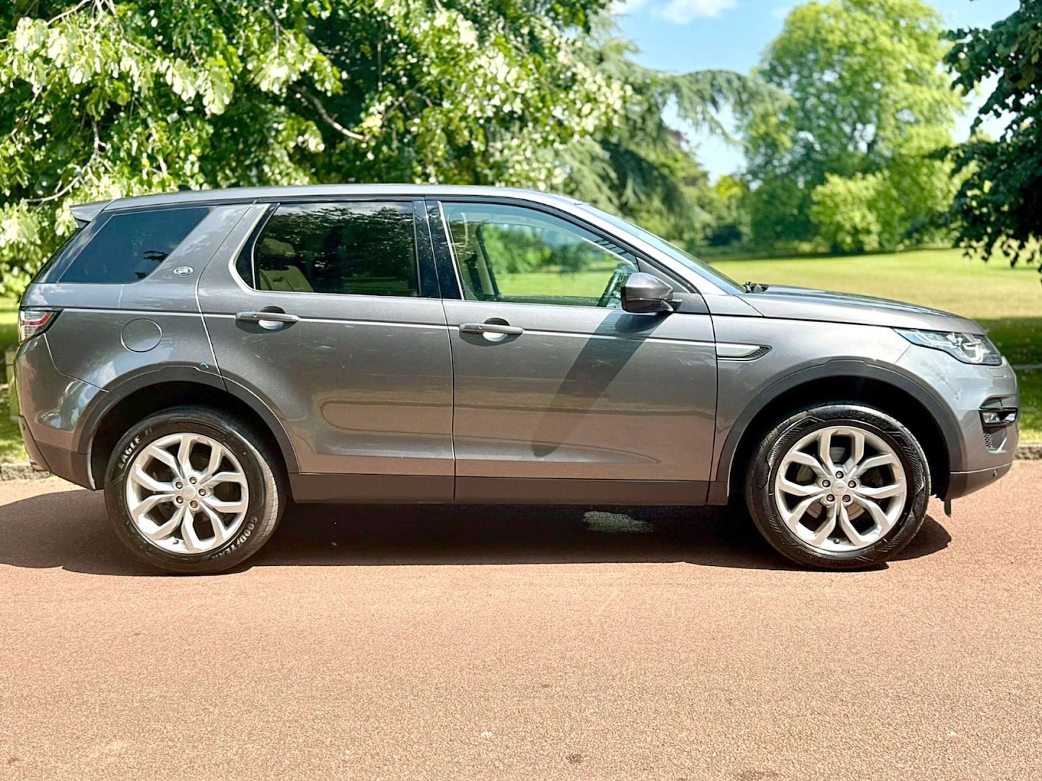 Used Land Rover Discovery Sport 2015 for sale - 77353616: Photo 65