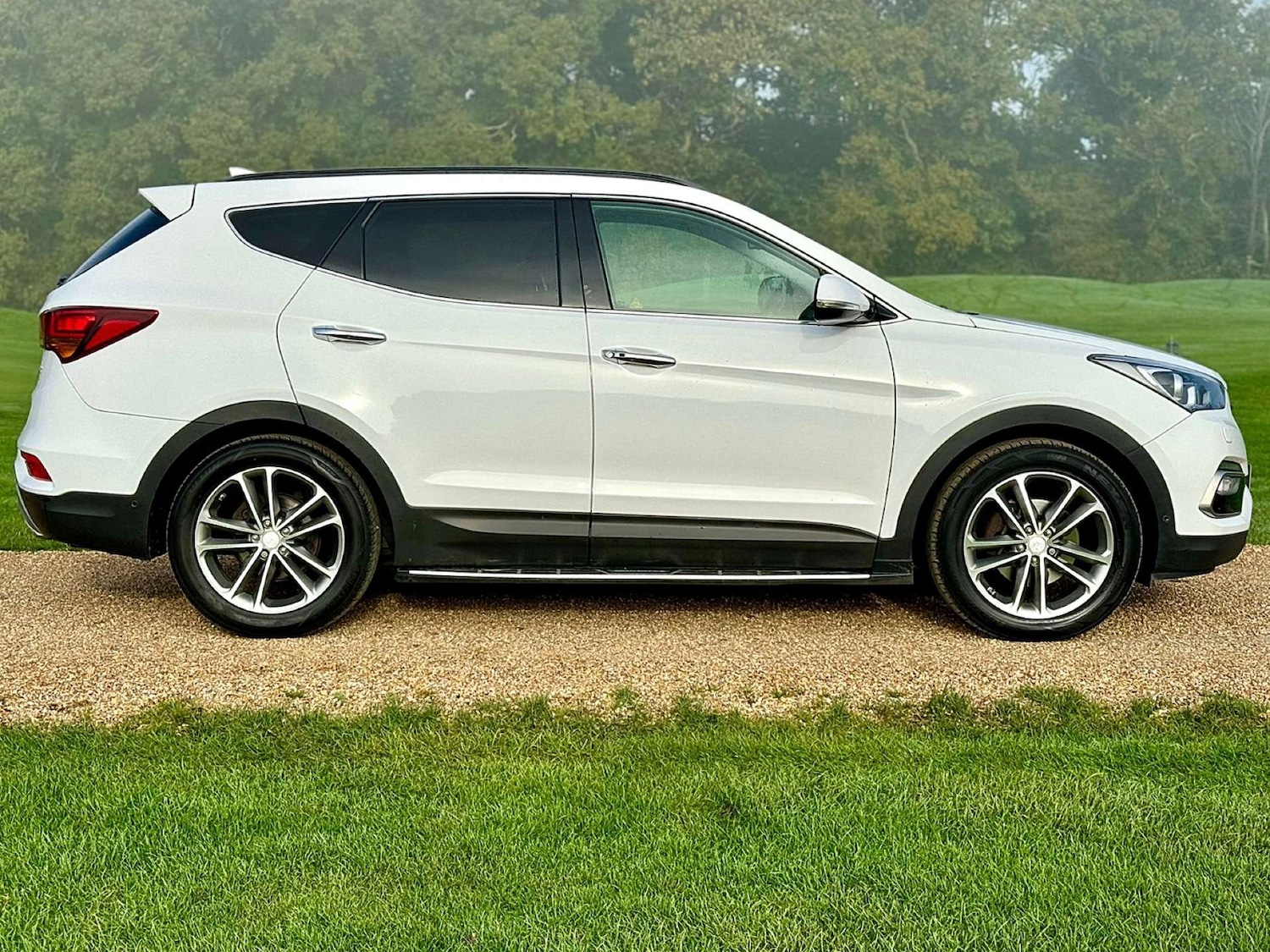 Used Hyundai Santa Fe 2016 for sale - 77492493: Photo 17