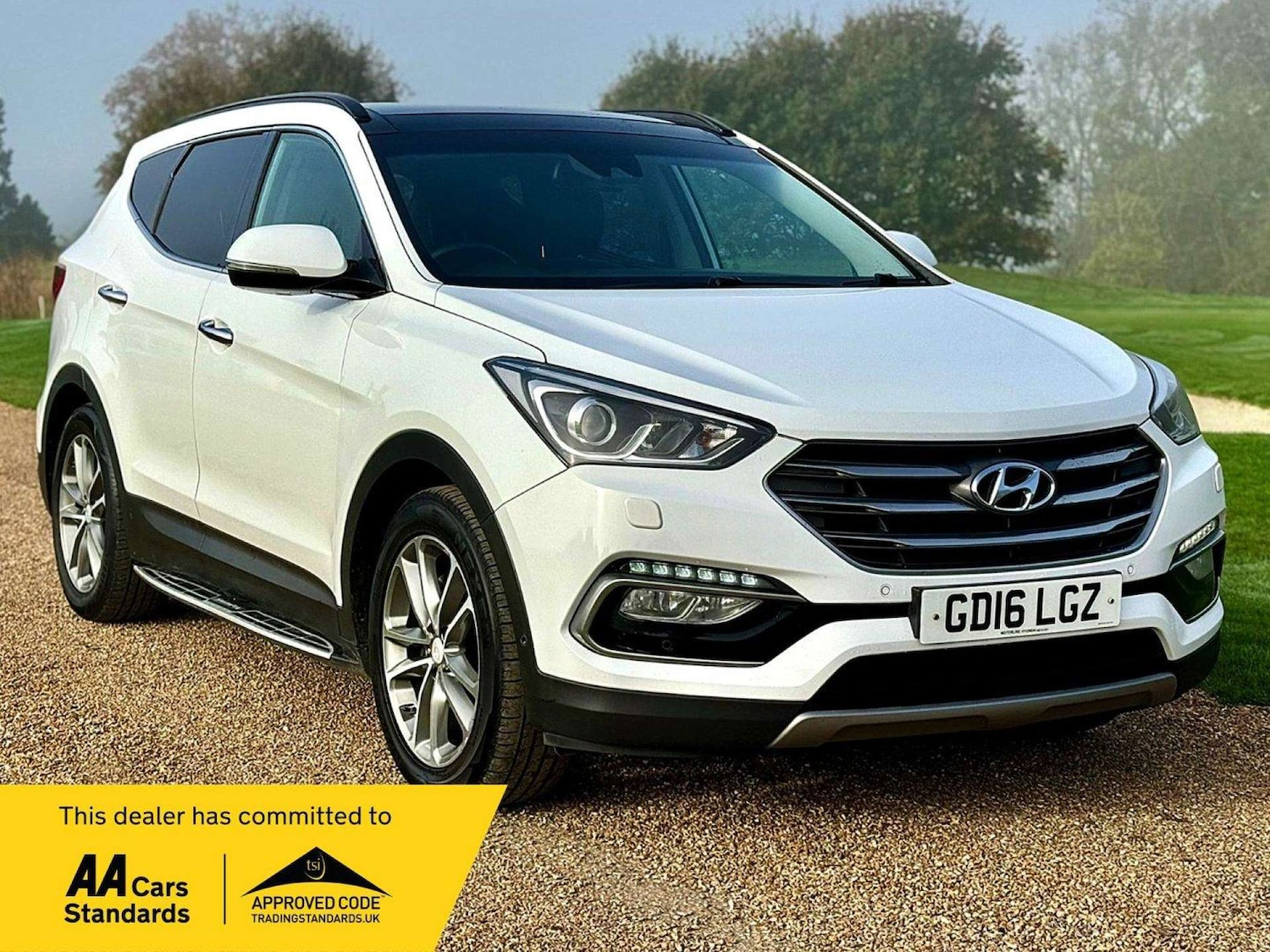 Used Hyundai Santa Fe 2016 for sale - 77492493: Photo 2