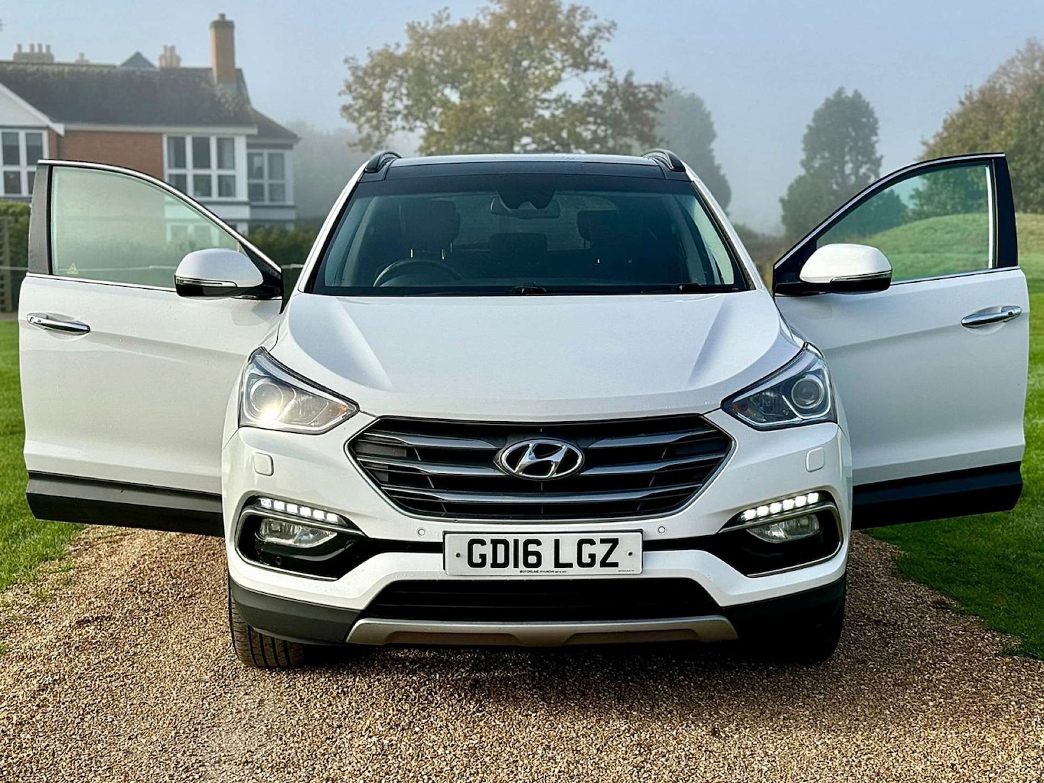 Used Hyundai Santa Fe 2016 for sale - 77492493: Photo 3