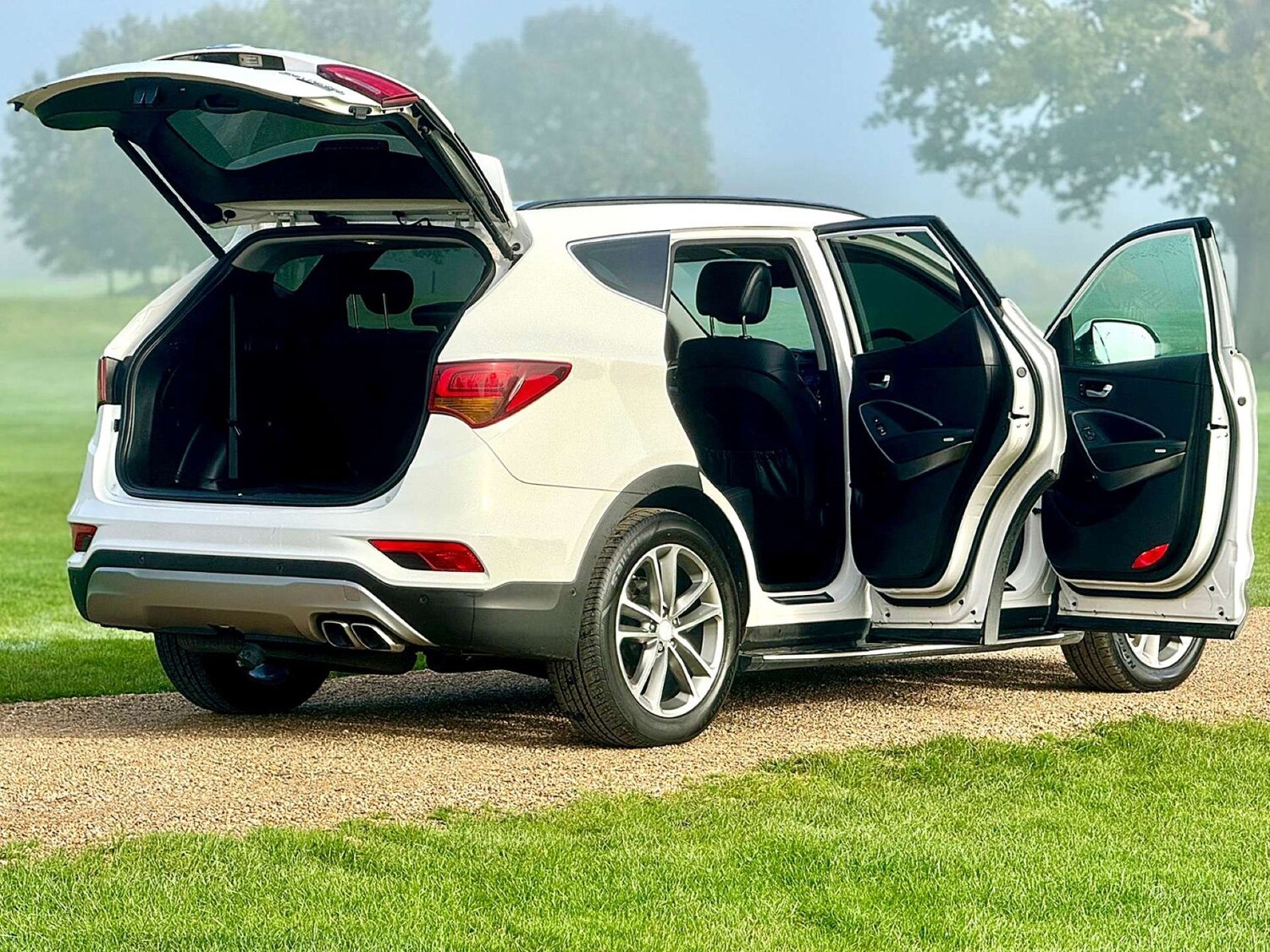 Used Hyundai Santa Fe 2016 for sale - 77492493: Photo 9