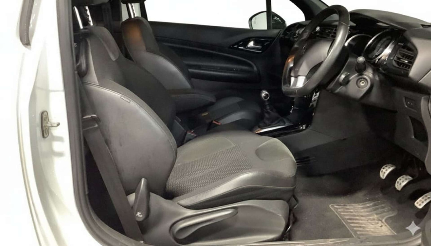 Used Citroen DS3 2014 for sale - 77022675: Photo 18