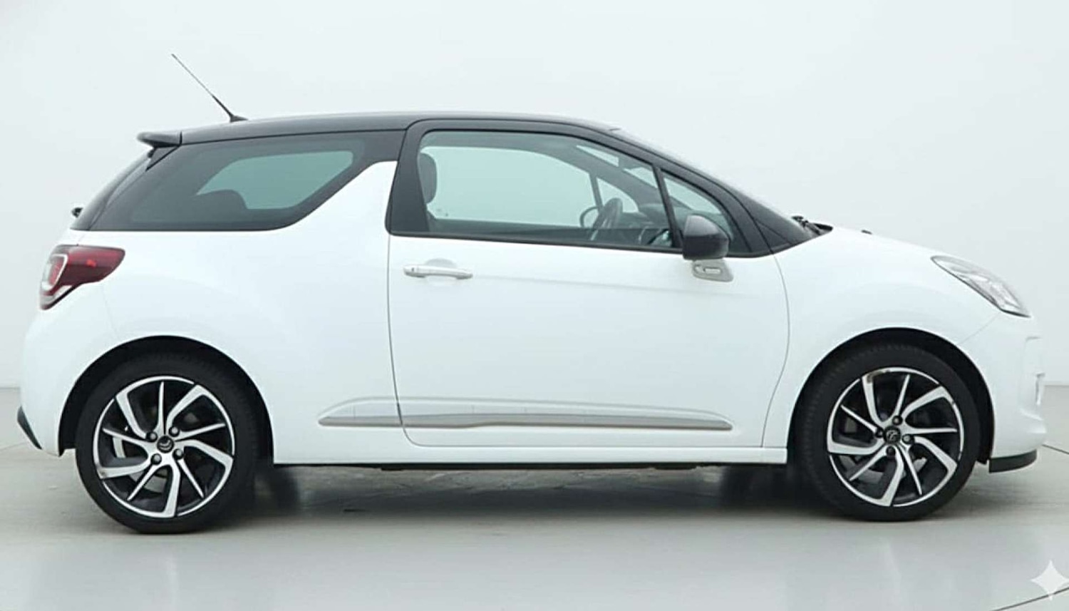 Used Citroen DS3 2014 for sale - 77022675: Photo 7