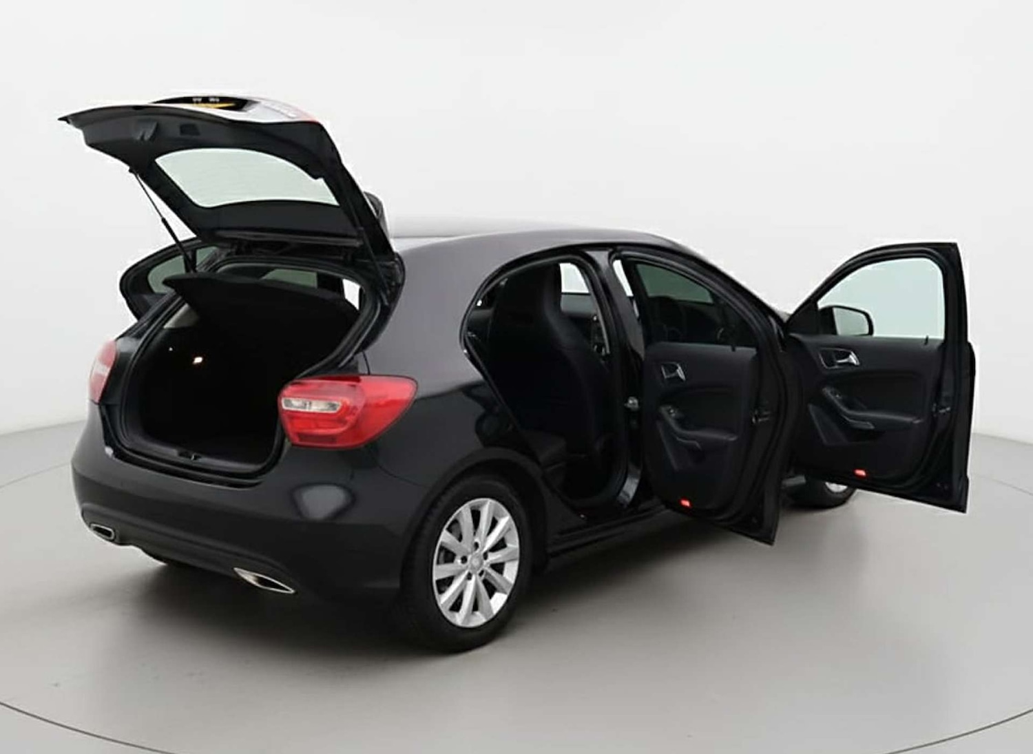 Used Mercedes-Benz A-Class 2015 for sale - 77504061: Photo 12