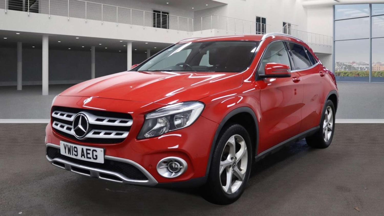 Used Mercedes-Benz GLA 2019 for sale - 77406071: Photo 2