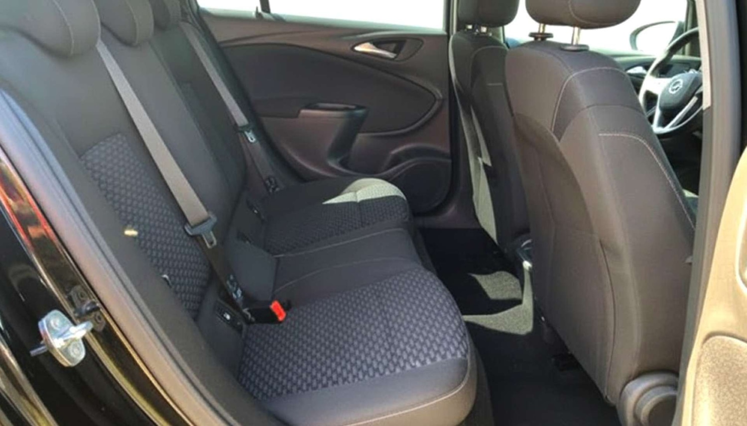 Used Vauxhall Astra 2017 for sale - 76659853: Photo 14