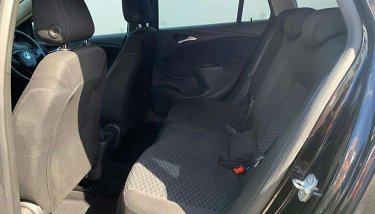 Used Vauxhall Astra 2017 for sale - 76659853: Photo 15