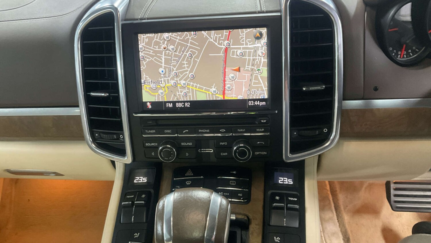 Used Porsche Cayenne 2011 for sale - 77830698: Photo 9