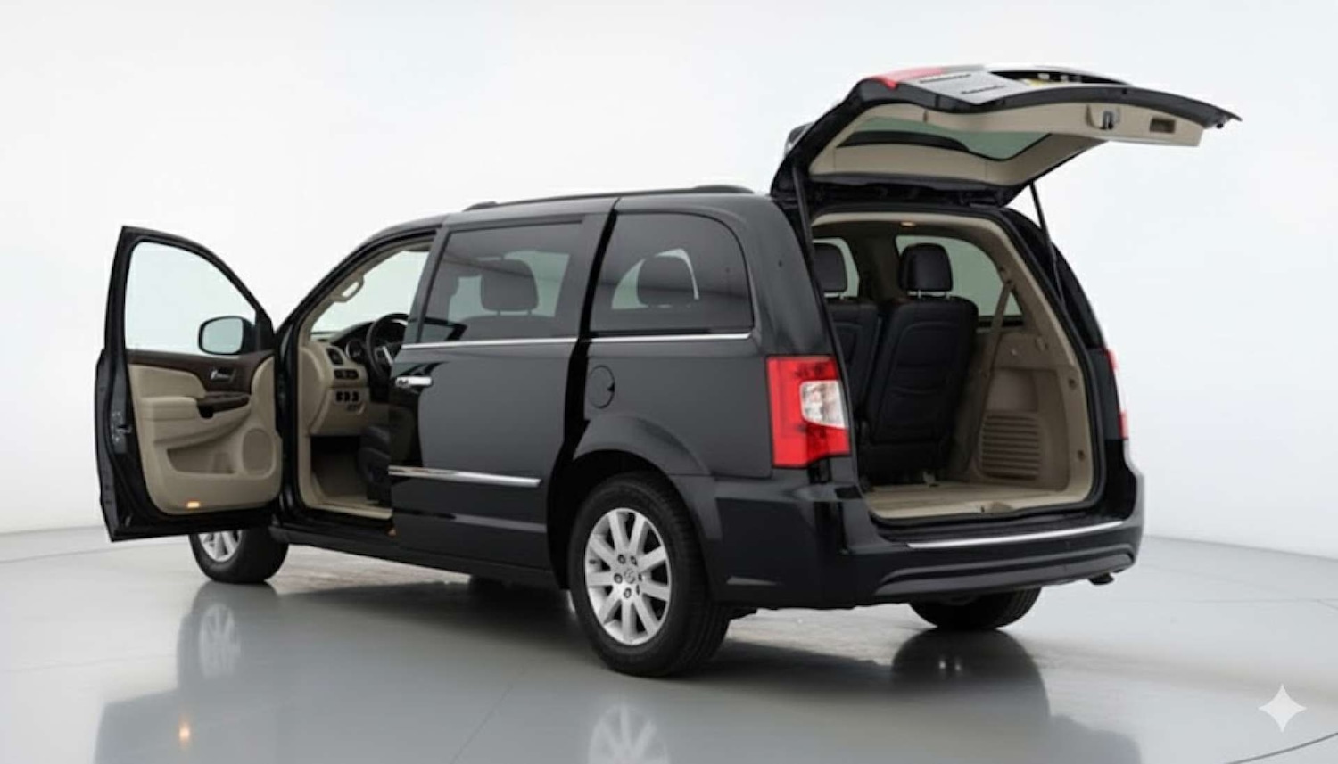 Used Chrysler Voyager 2013 for sale - 76579672: Photo 2