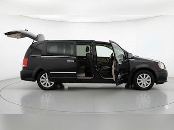 Used Chrysler Voyager 2013 for sale - 76579672: Photo