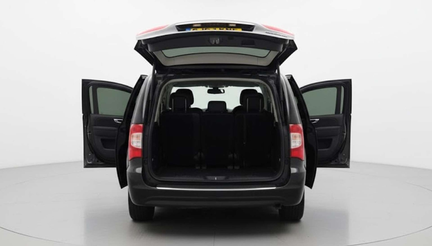 Used Chrysler Voyager 2013 for sale - 76579672: Photo 8