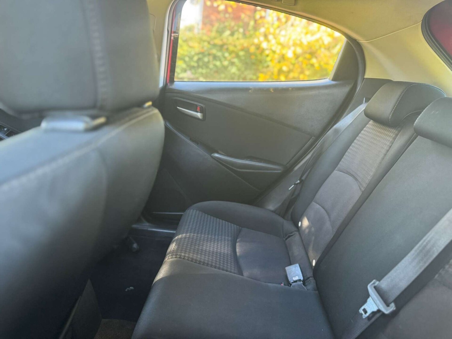 Used Mazda Mazda2 2017 for sale - 76314255: Photo 39