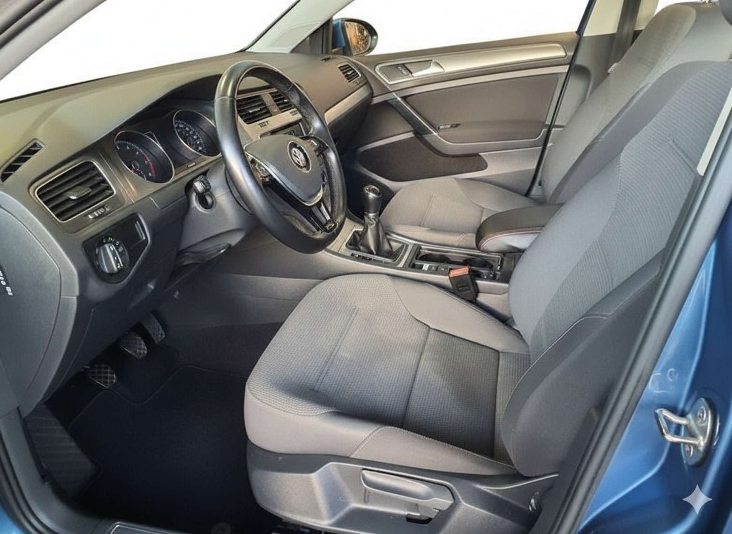 Used Volkswagen Golf 2015 for sale - 77262803: Photo 20