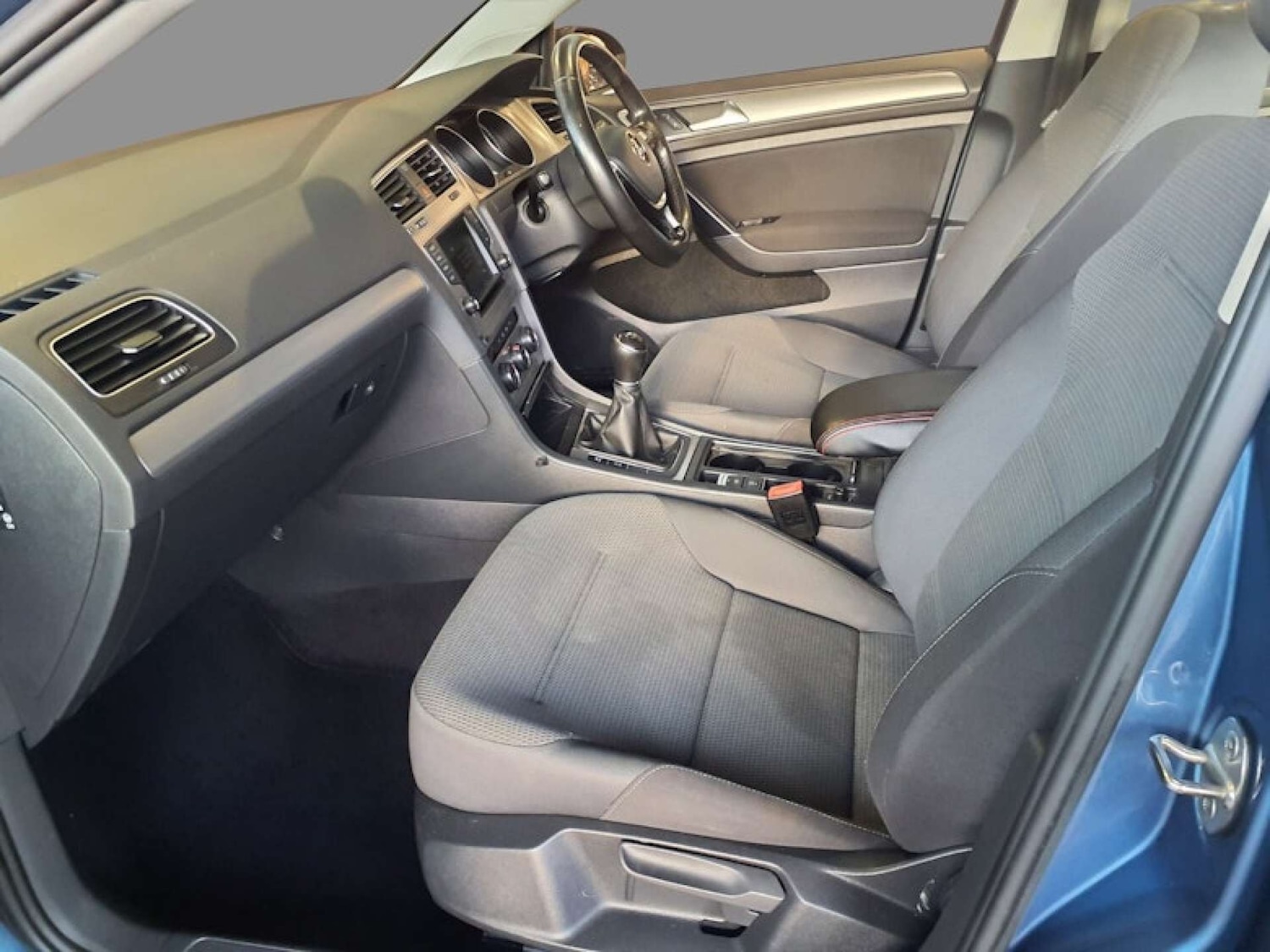 Used Volkswagen Golf 2015 for sale - 77262803: Photo 6