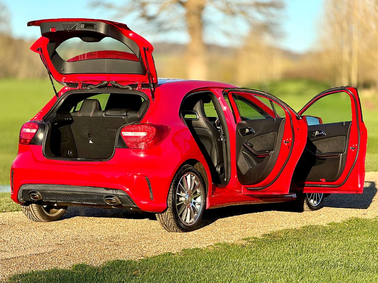 Used Mercedes-Benz A-Class 2014 for sale - 76601768: Photo 4