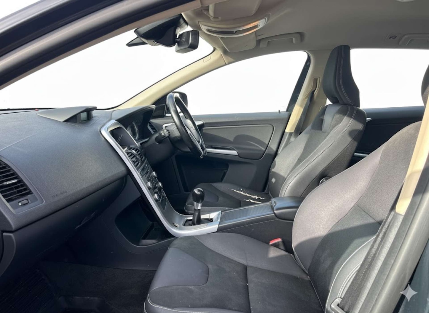 Used Volvo XC60 2010 for sale - 76558394: Photo 7