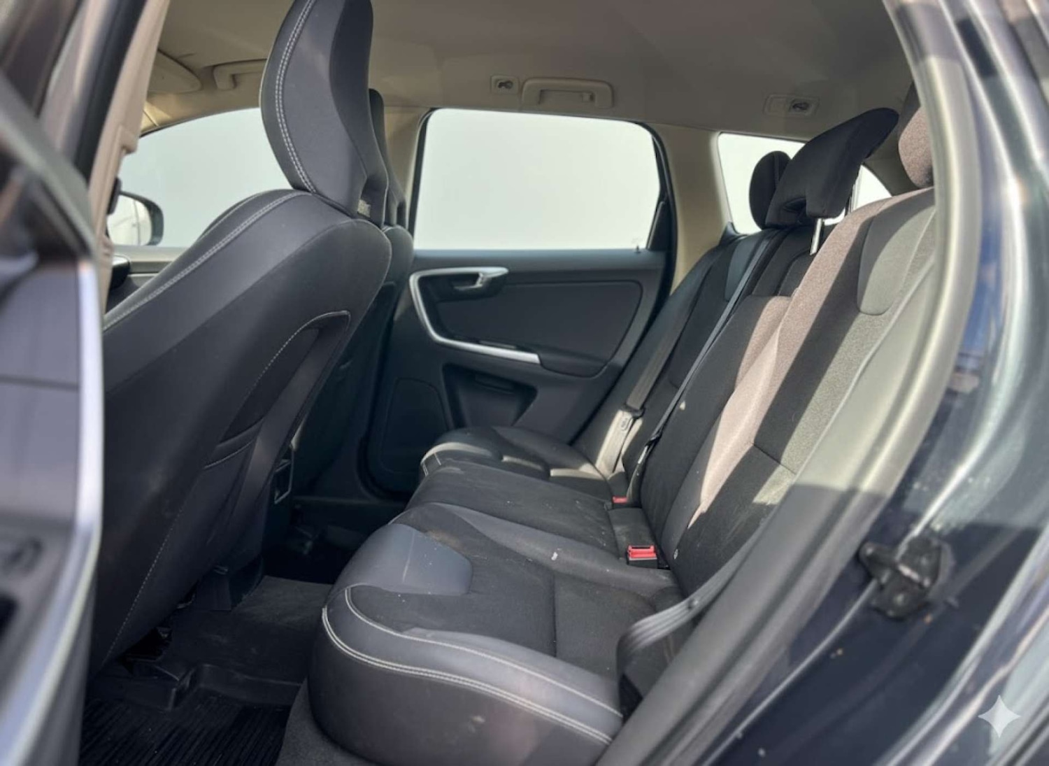 Used Volvo XC60 2010 for sale - 76558394: Photo 9