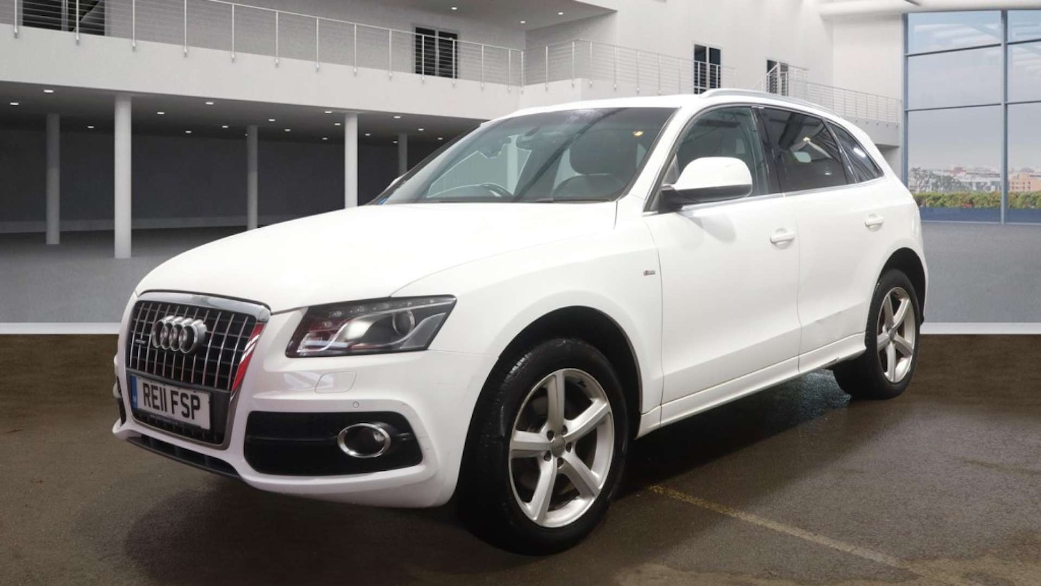 Used Audi Q5 2011 for sale - 76614771: Photo 2