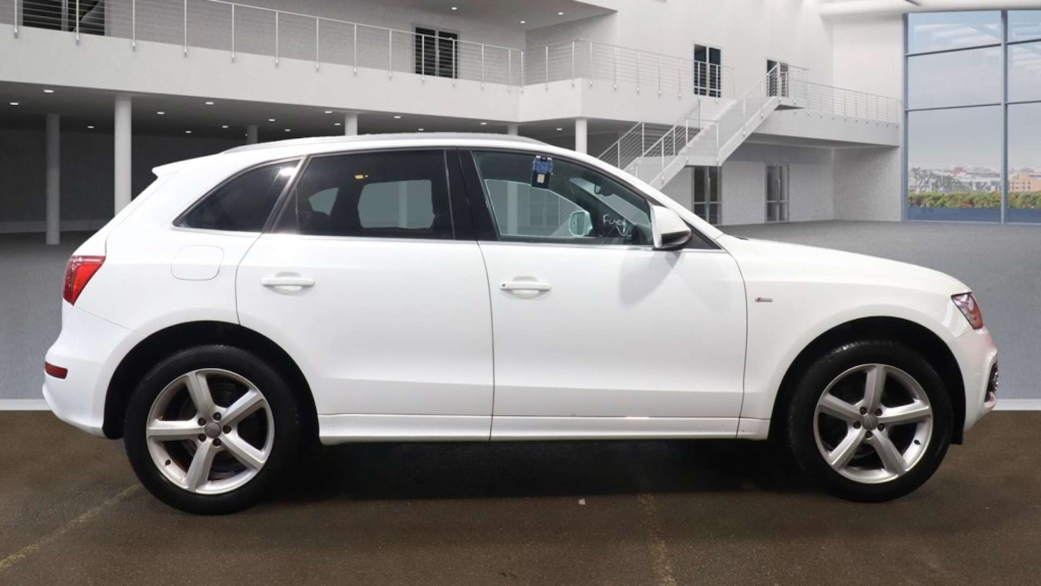 Used Audi Q5 2011 for sale - 76614771: Photo 3
