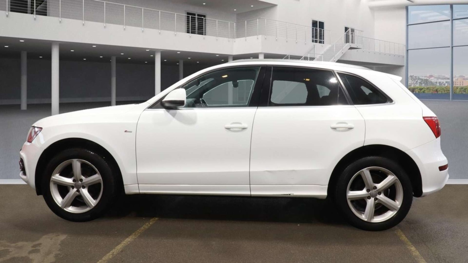 Used Audi Q5 2011 for sale - 76614771: Photo 6