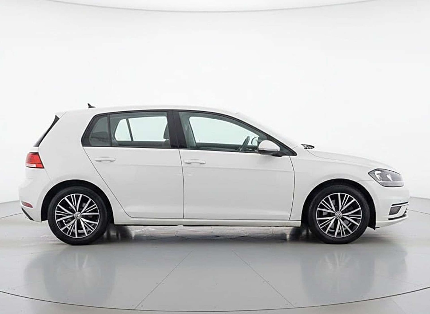 Used Volkswagen Golf 2018 for sale - 77240432: Photo 17