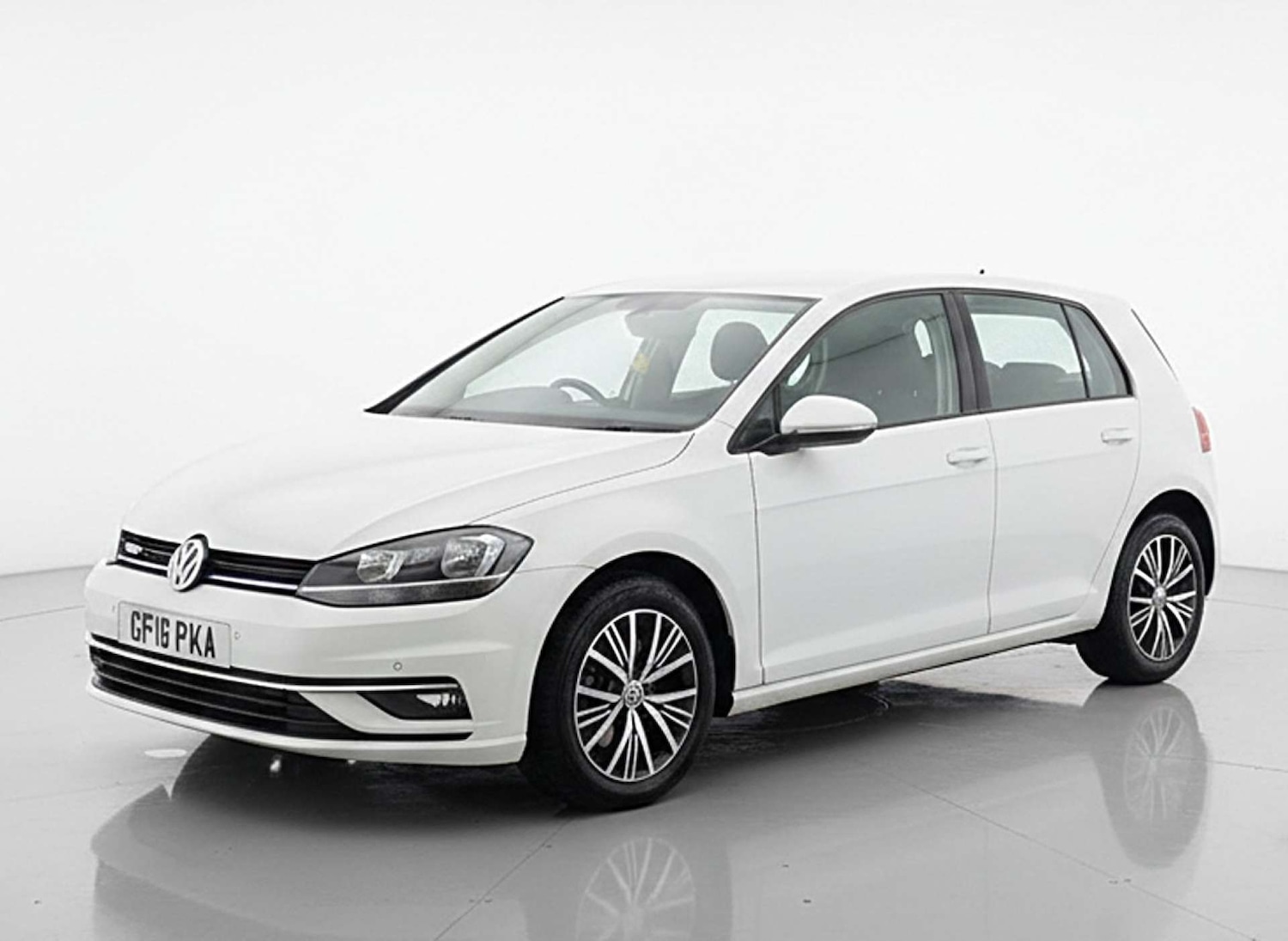 Used Volkswagen Golf 2018 for sale - 77240432: Photo 3