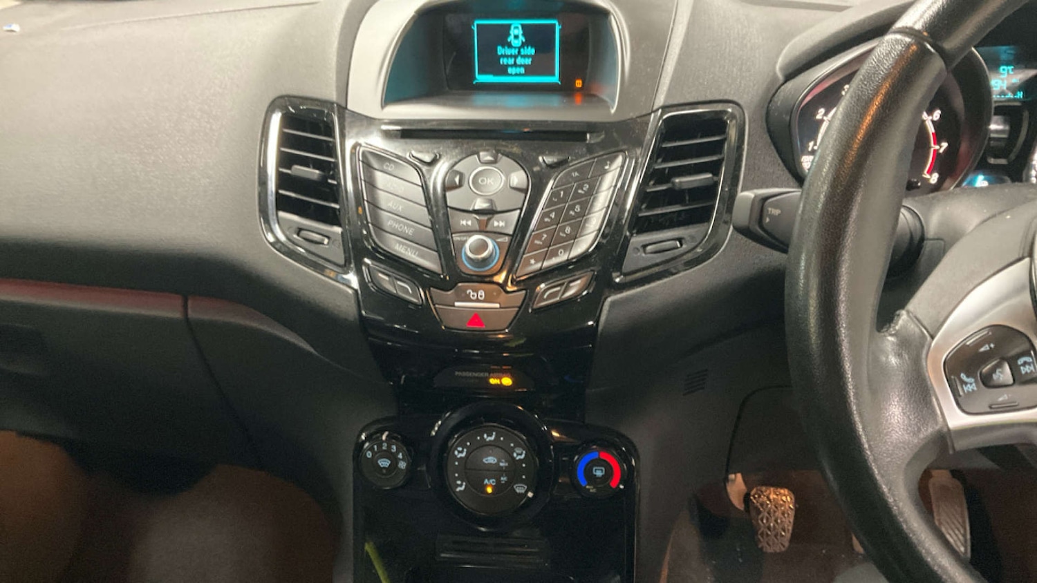 Used Ford Fiesta 2015 for sale - 77228439: Photo 10