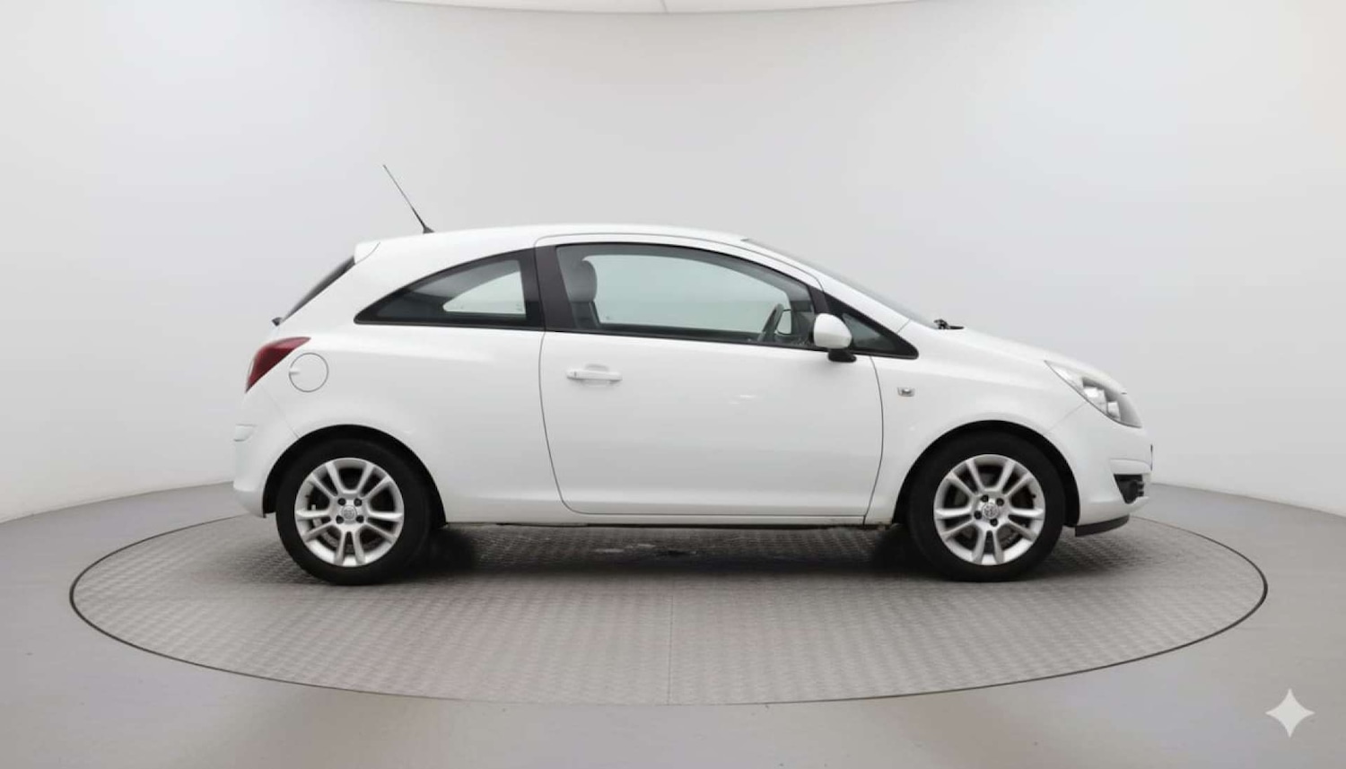 Used Vauxhall Corsa 2010 for sale - 76387472: Photo 3