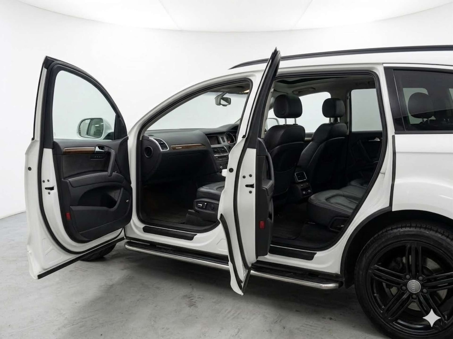 Used Audi Q7 2009 for sale - 77821667: Photo 4