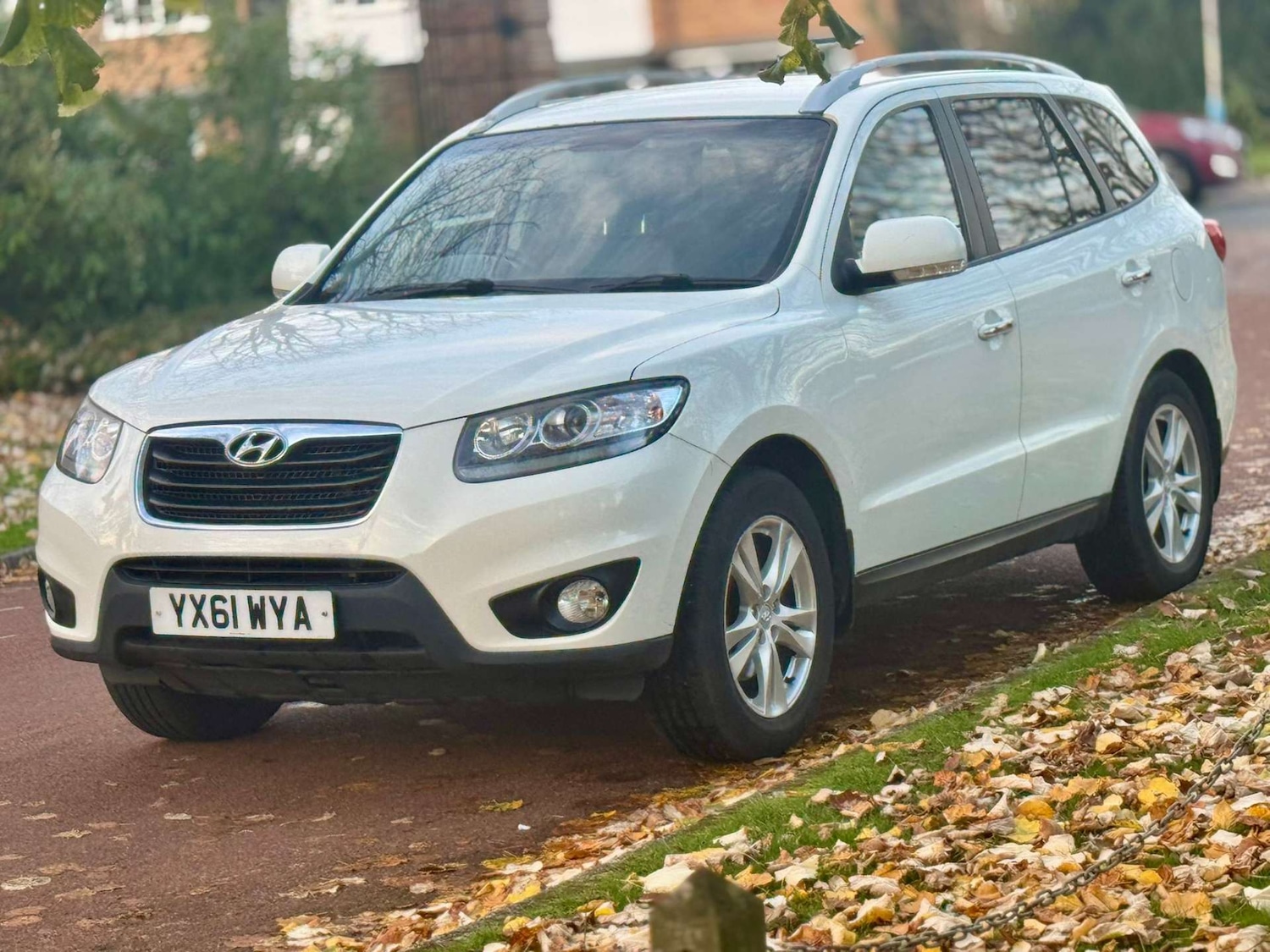 Used Hyundai Santa Fe 2011 for sale - 76544298: Photo 11