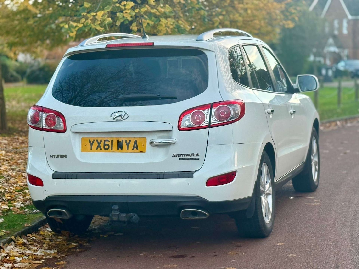 Used Hyundai Santa Fe 2011 for sale - 76544298: Photo 12