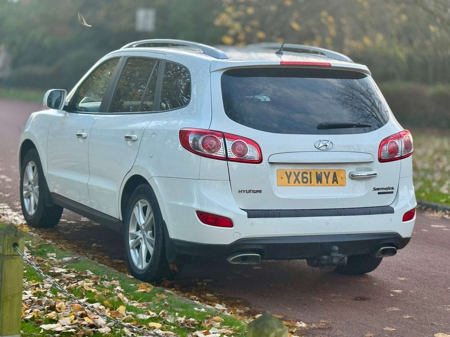 Used Hyundai Santa Fe 2011 for sale - 76544298: Photo 19