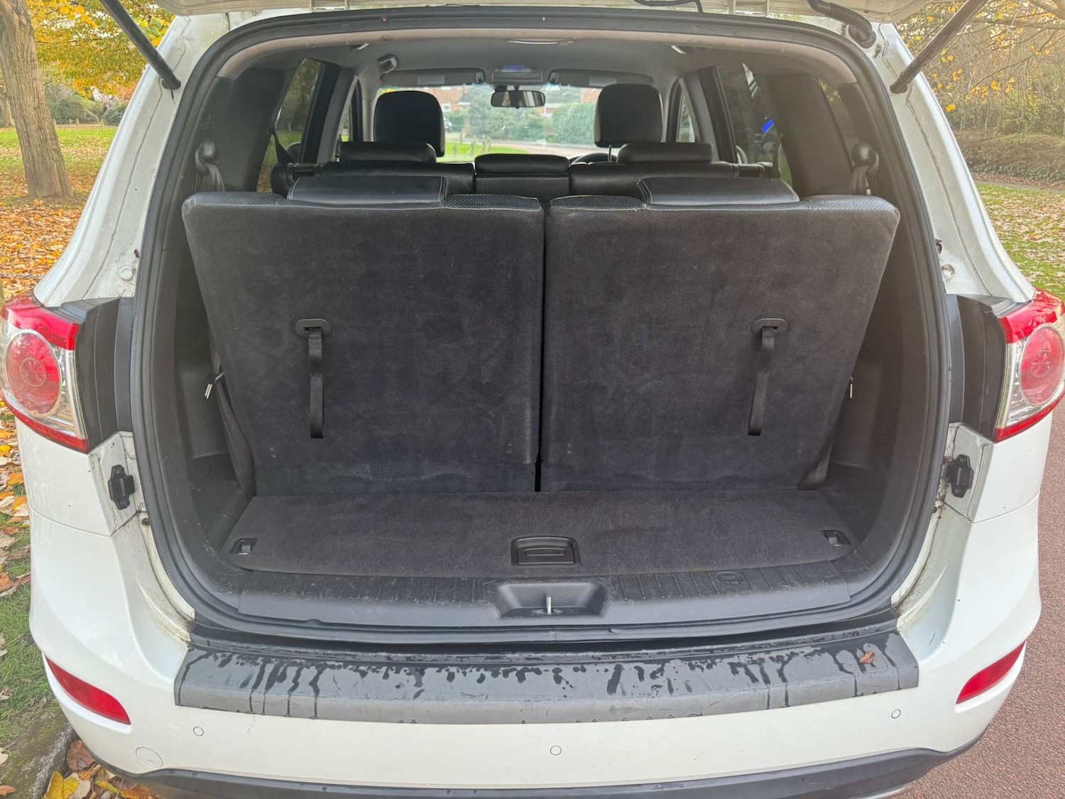 Used Hyundai Santa Fe 2011 for sale - 76544298: Photo 25