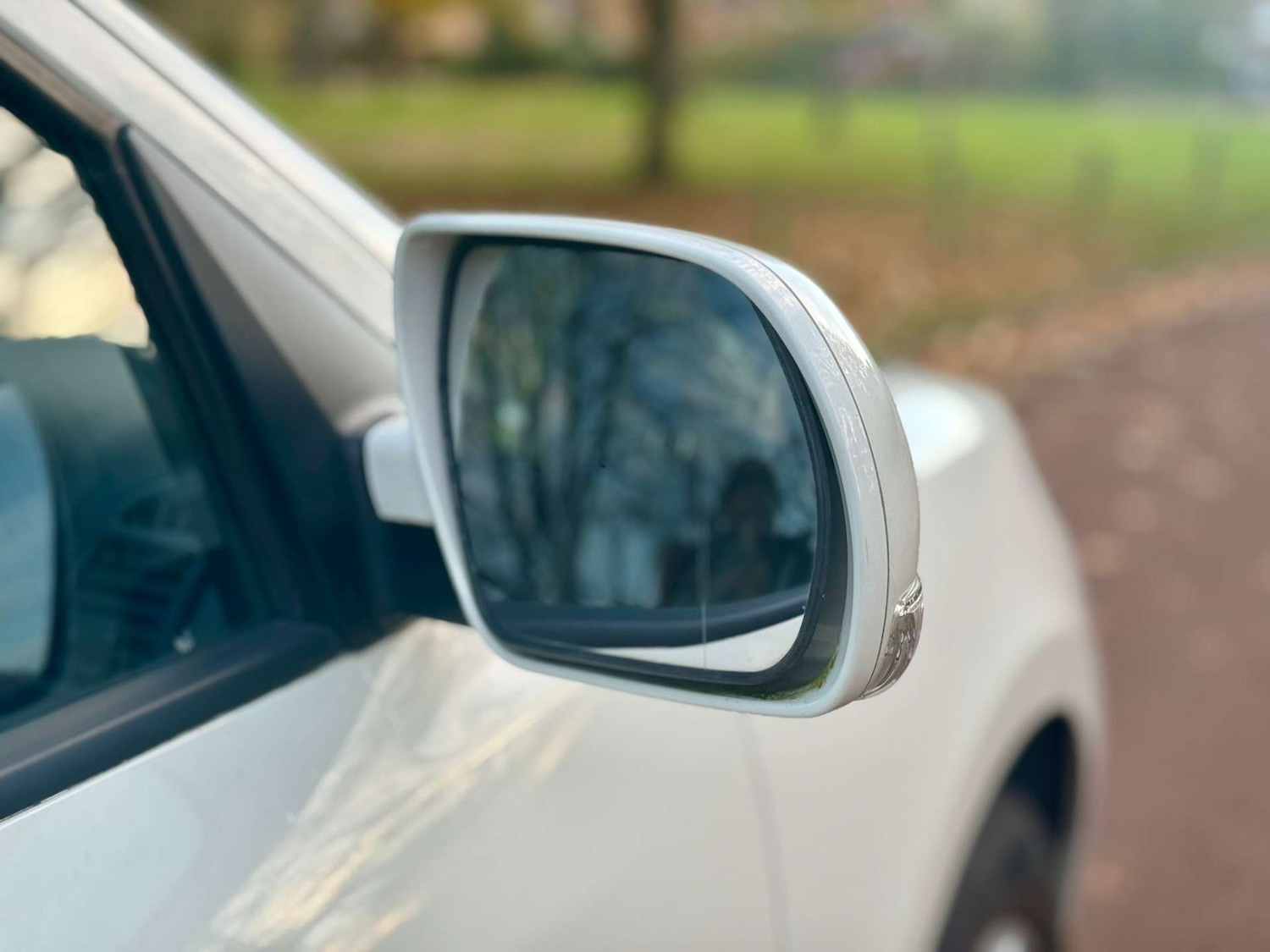 Used Hyundai Santa Fe 2011 for sale - 76544298: Photo 27