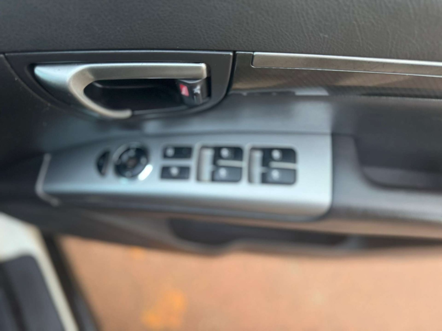 Used Hyundai Santa Fe 2011 for sale - 76544298: Photo 30