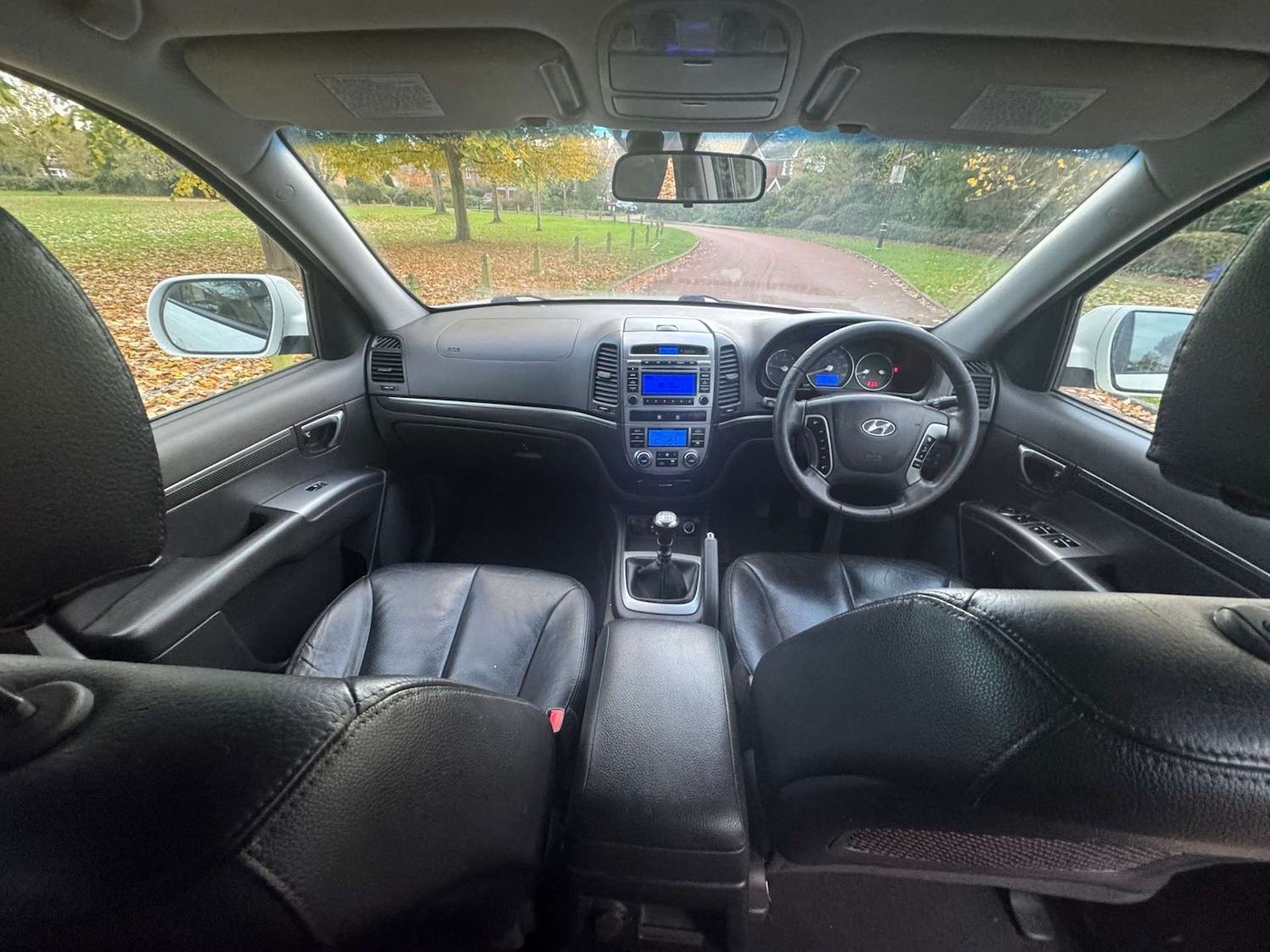 Used Hyundai Santa Fe 2011 for sale - 76544298: Photo 33