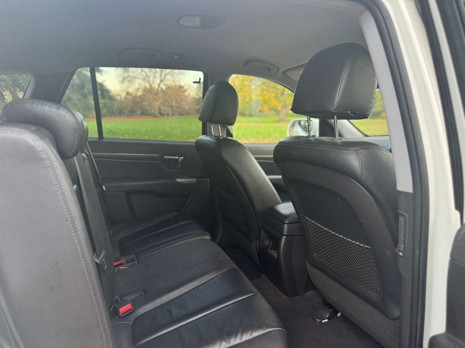 Used Hyundai Santa Fe 2011 for sale - 76544298: Photo 34