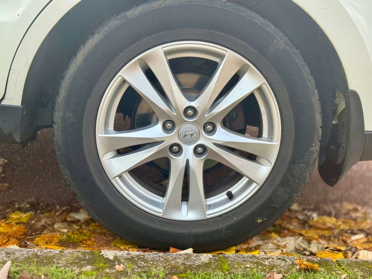 Used Hyundai Santa Fe 2011 for sale - 76544298: Photo 38