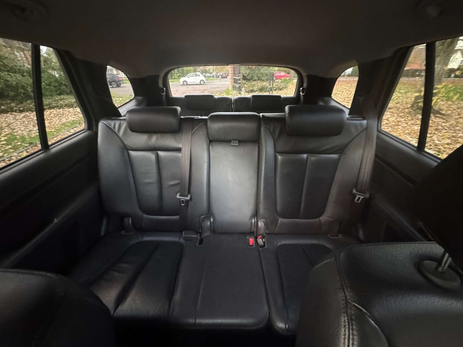 Used Hyundai Santa Fe 2011 for sale - 76544298: Photo 40