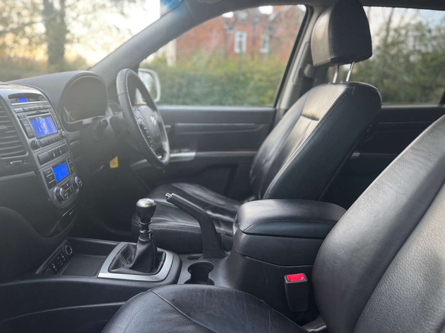 Used Hyundai Santa Fe 2011 for sale - 76544298: Photo 41