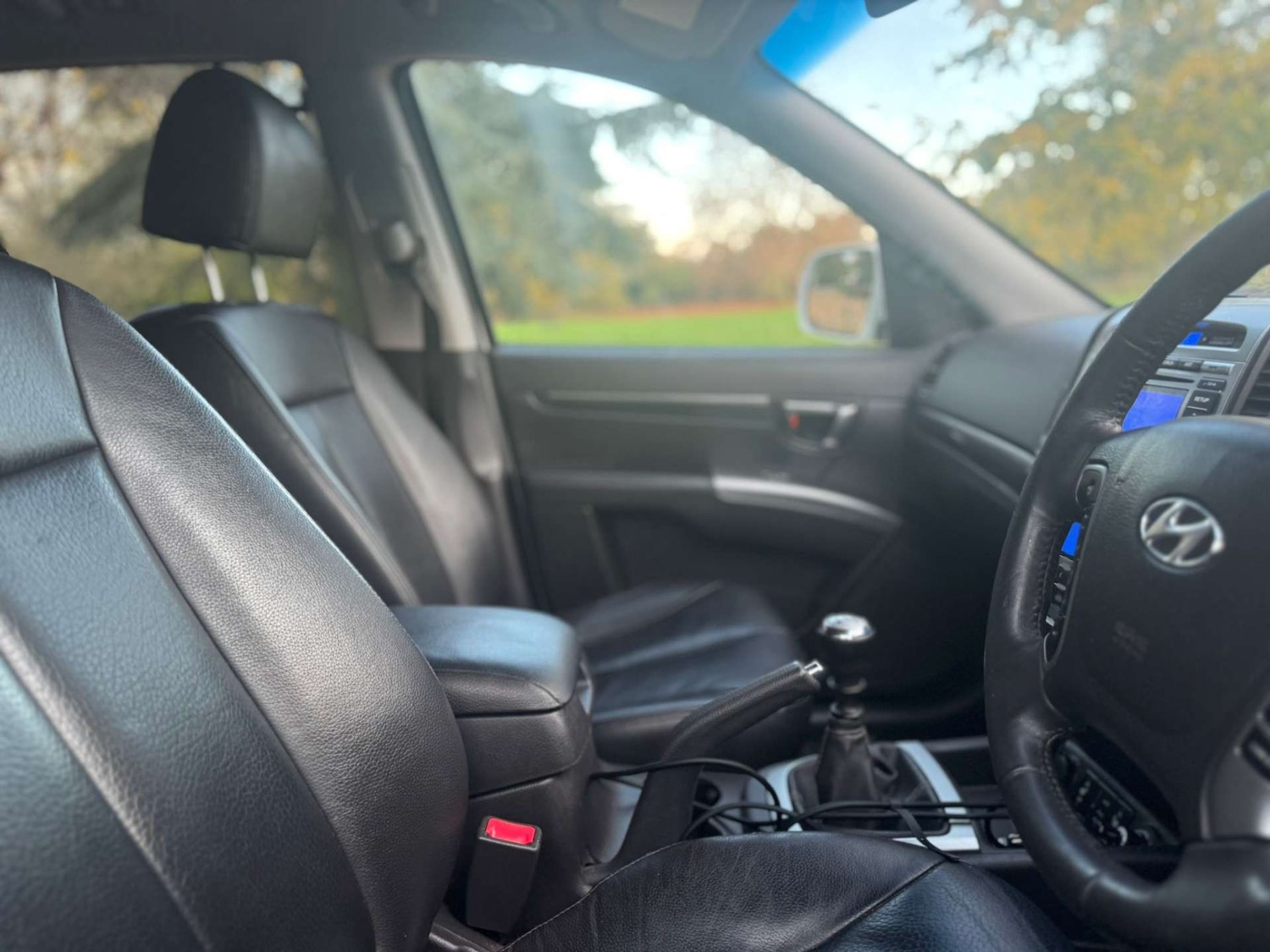 Used Hyundai Santa Fe 2011 for sale - 76544298: Photo 46