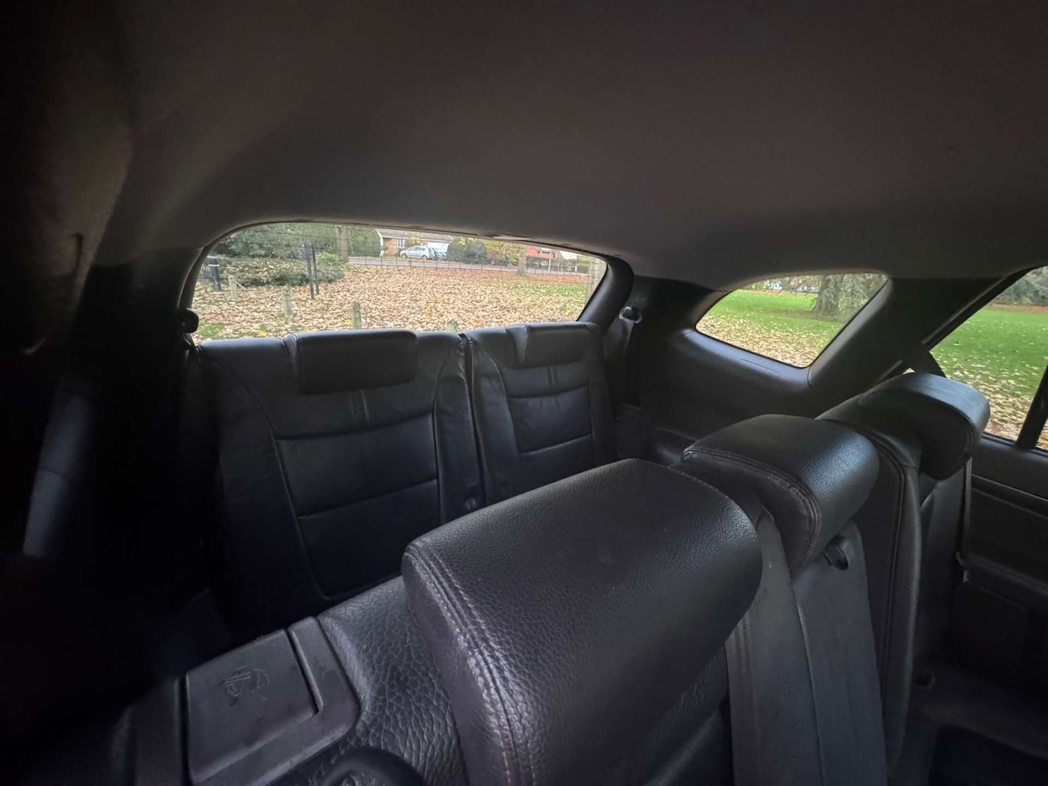 Used Hyundai Santa Fe 2011 for sale - 76544298: Photo 50