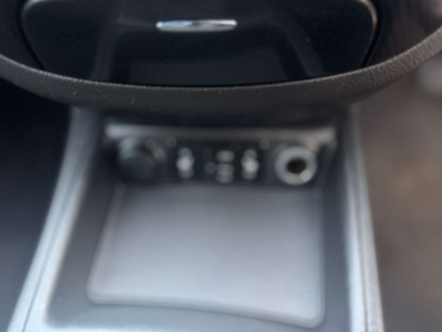 Used Hyundai Santa Fe 2011 for sale - 76544298: Photo 52