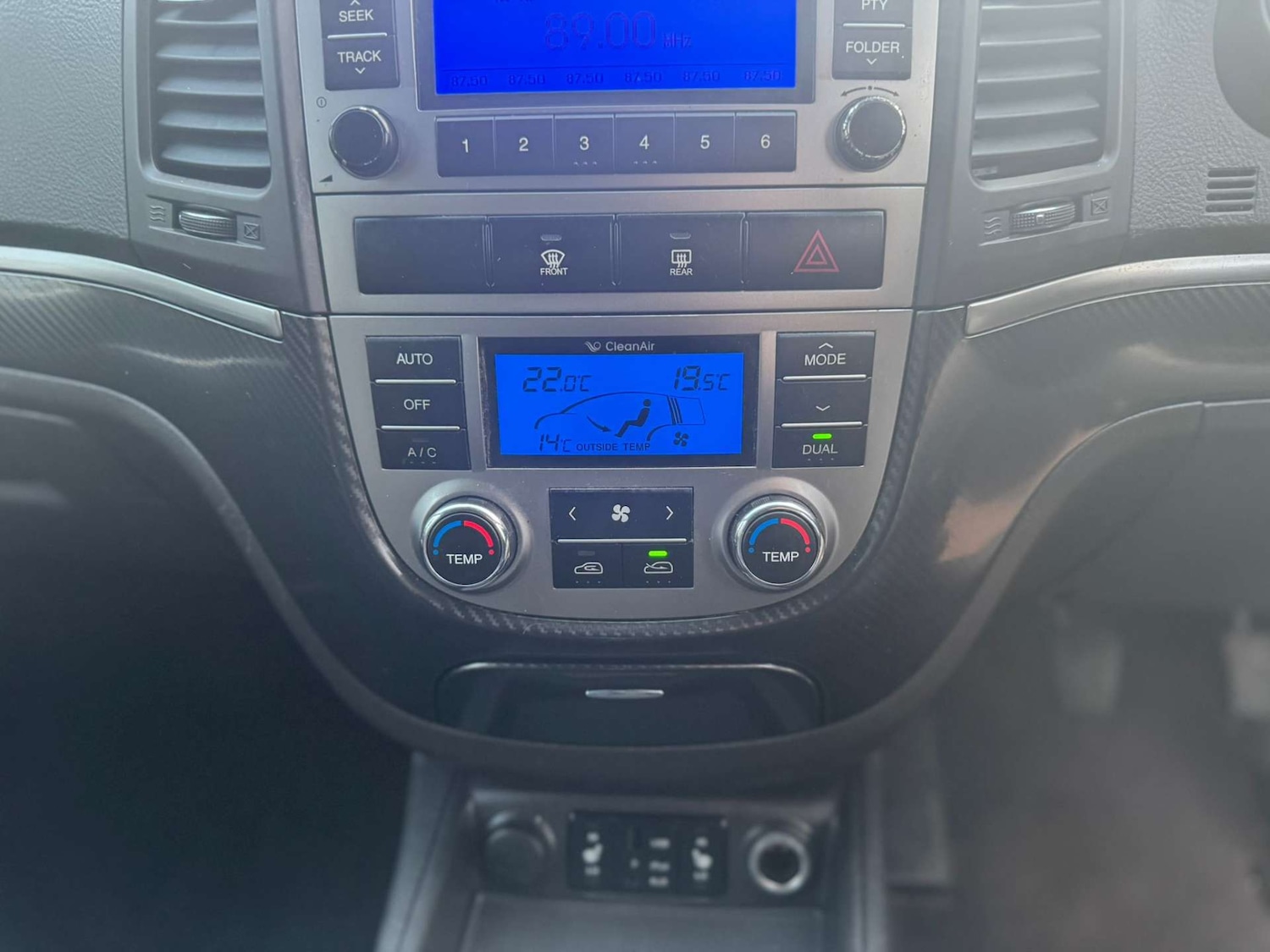 Used Hyundai Santa Fe 2011 for sale - 76544298: Photo 56