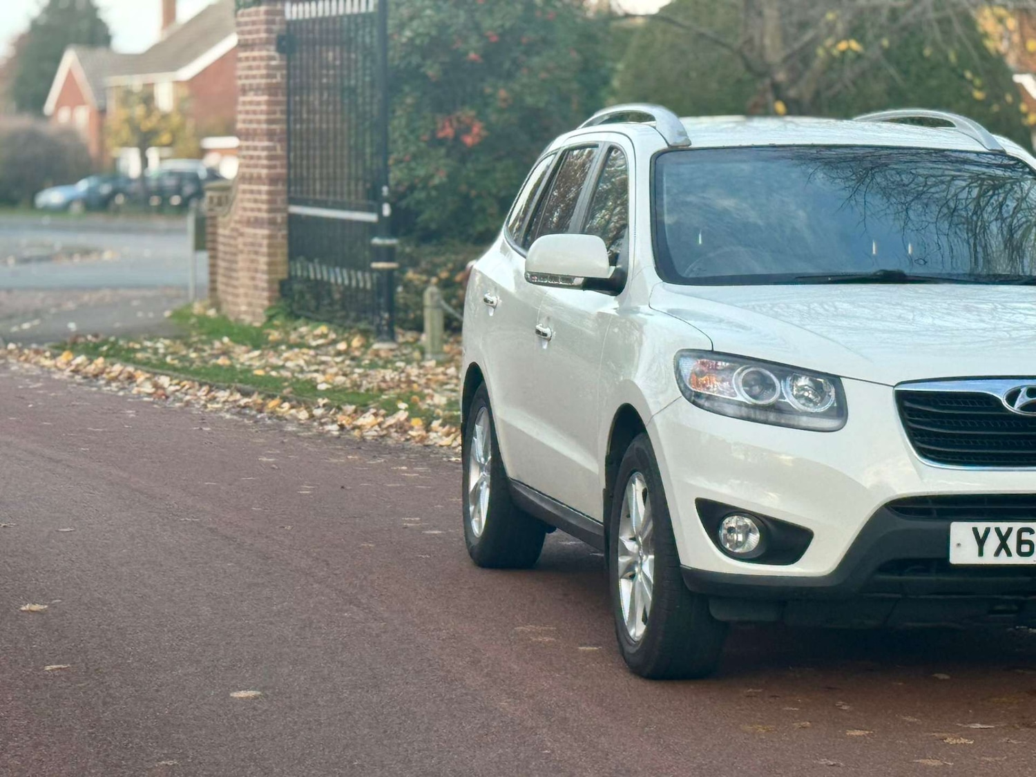 Used Hyundai Santa Fe 2011 for sale - 76544298: Photo 8
