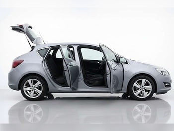 Used Vauxhall Astra 2013 for sale - 77319717: Photo