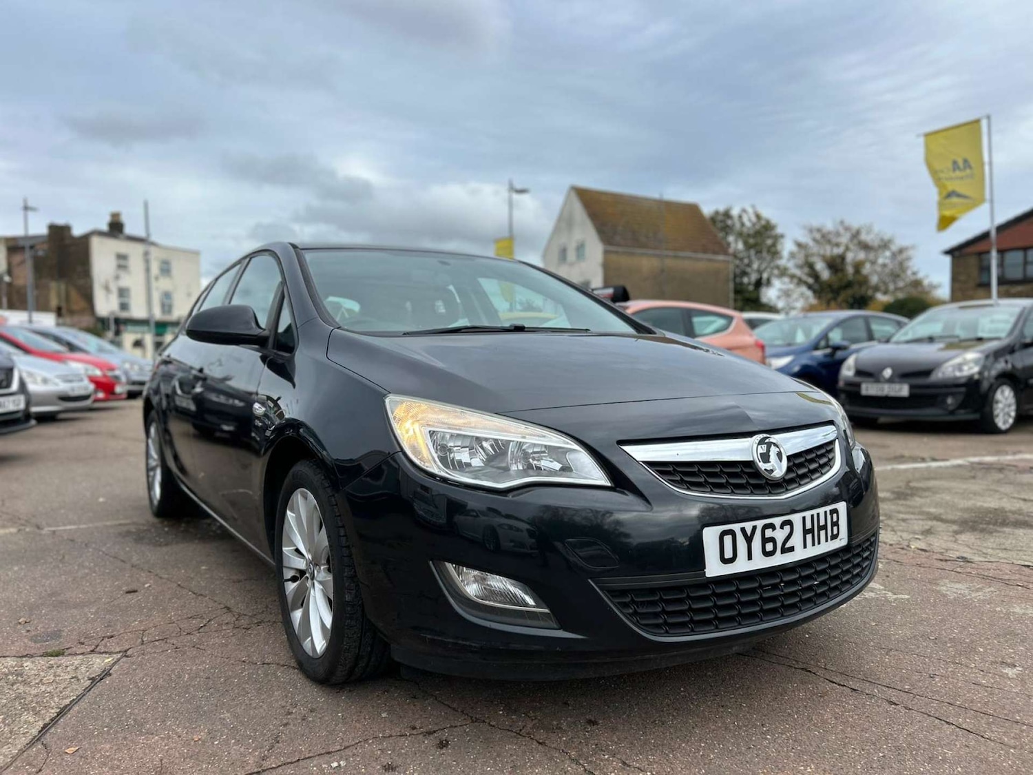 Used Vauxhall Astra 2012 for sale - 76465943: Photo 1