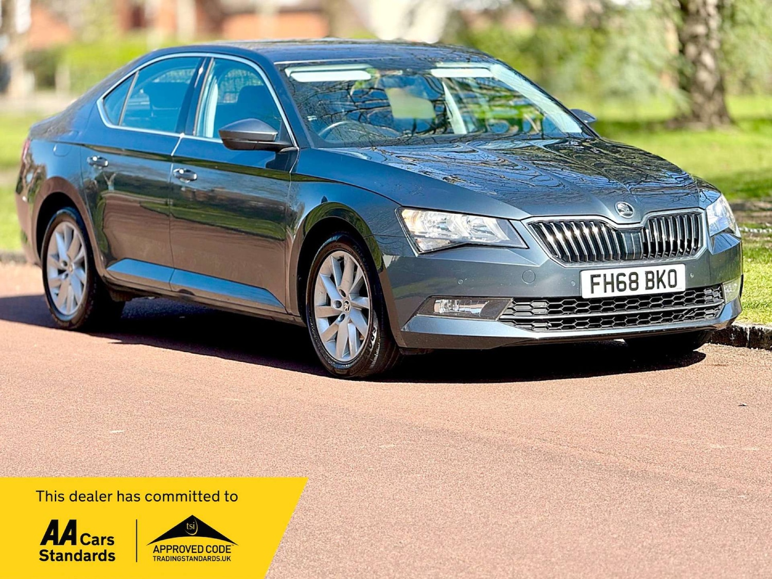 Used Skoda Superb 2019 for sale - 76601620: Photo 2