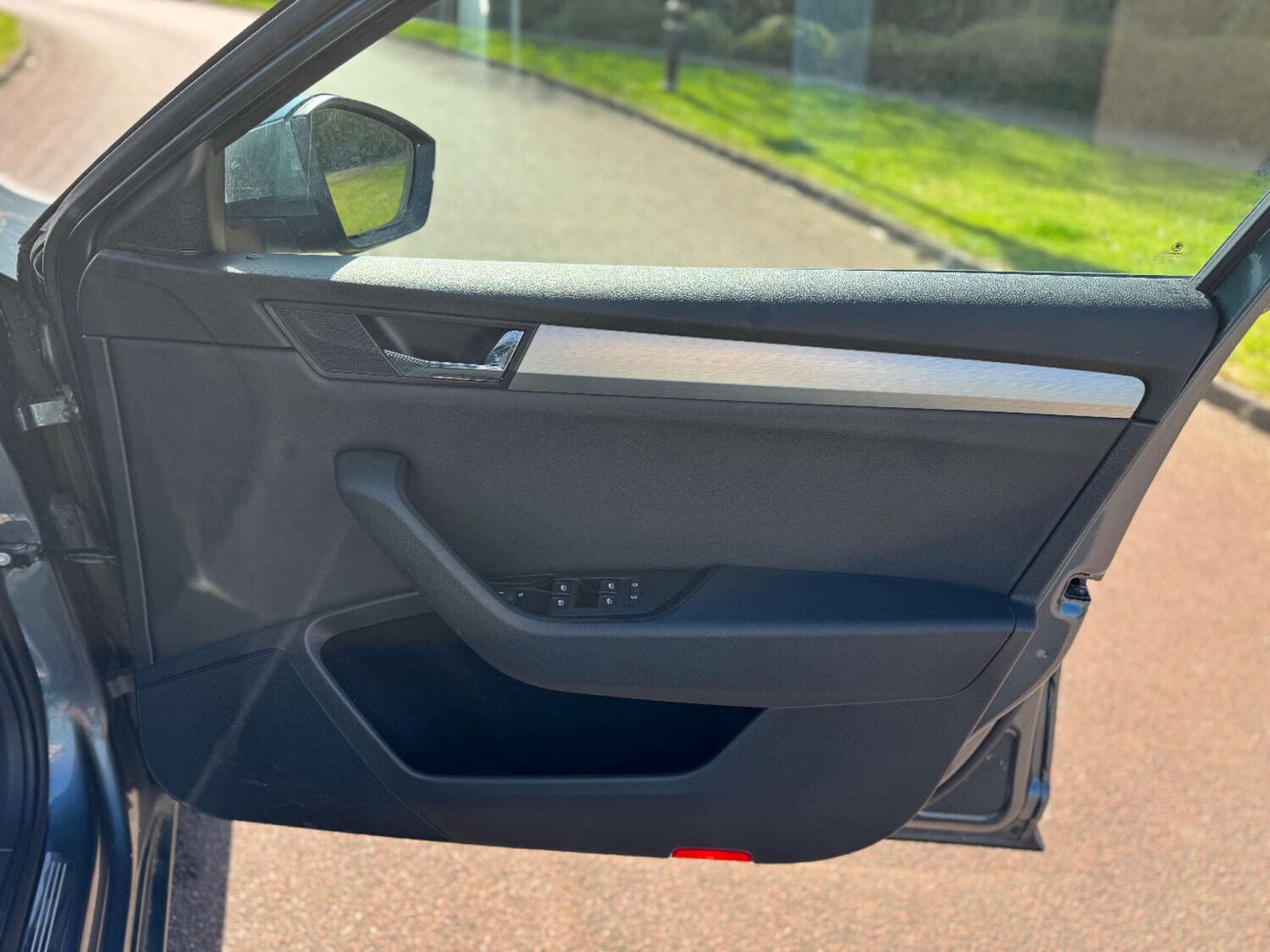 Used Skoda Superb 2019 for sale - 76601620: Photo 37